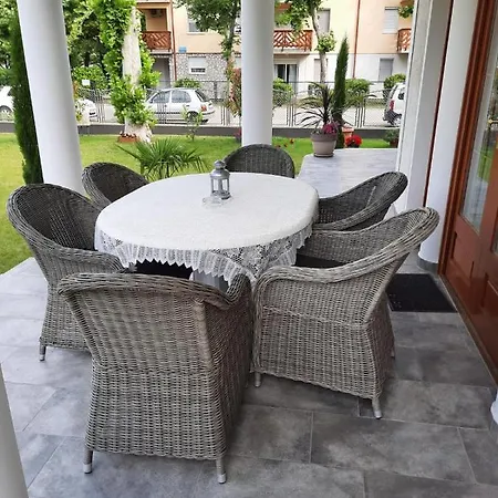 Gabi Apartmanhaz * Balatonlelle