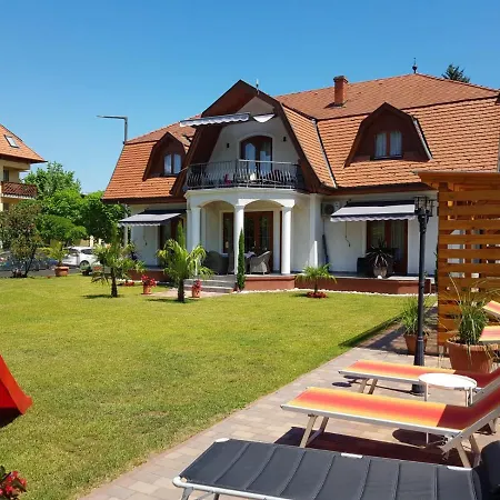 Apartamento Gabi Appartementhaus Mit Jakuzzi, Sauna Und Stand Up Paddle Board Balatonlelle
