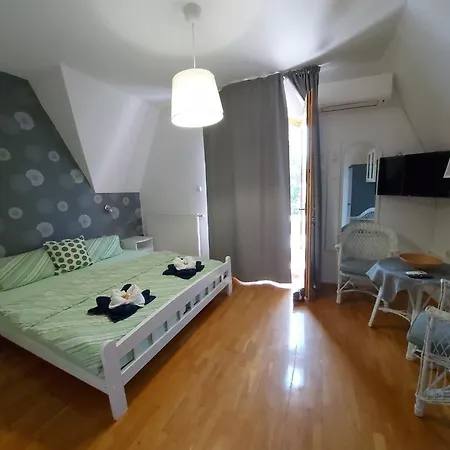 Apartment Gabi Apartmanhaz *