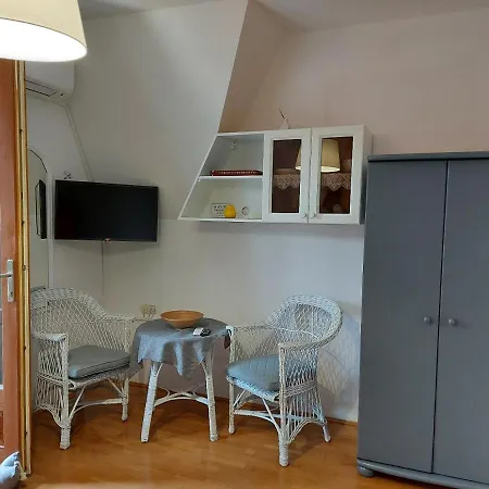 Apartment Gabi Apartmanhaz *
