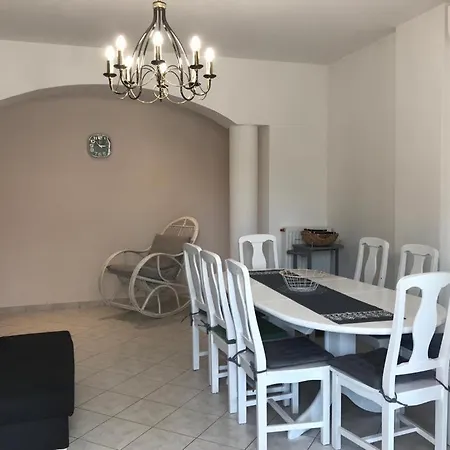 Gabi Apartmanhaz Apartment Balatonlelle